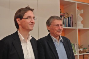 GM Stefan Kindermann, Gastgeber bei der Münchener Schachakademie, mit "Rochaden"-Autor GM Hajo Hecht